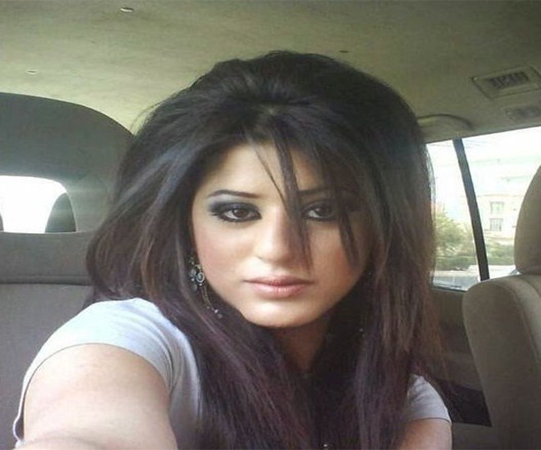 Arabic Qatar Girl Alzina Whatsapp Number Chat Friendship Photo