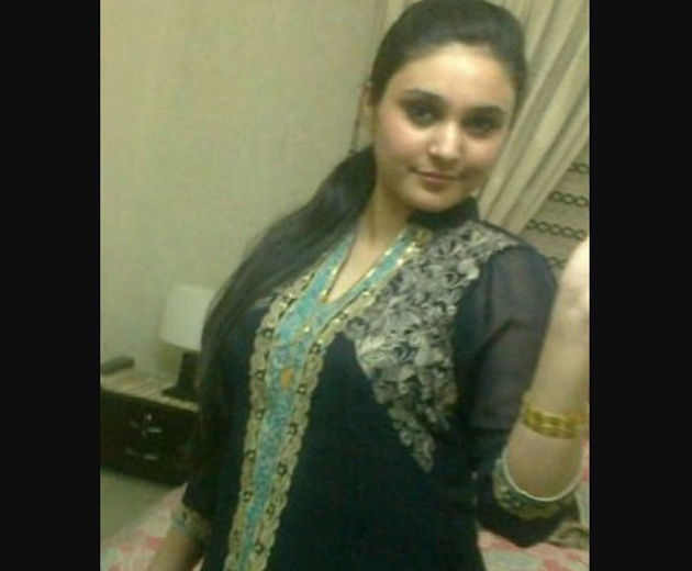 Indian Bhopal Girl Omakshi Vohra Real Whatsapp Number For Chat