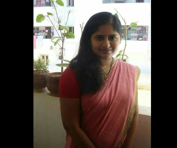 Tamil Tiruppur Aunty Nadeeka Whatsapp Number Profile Photo