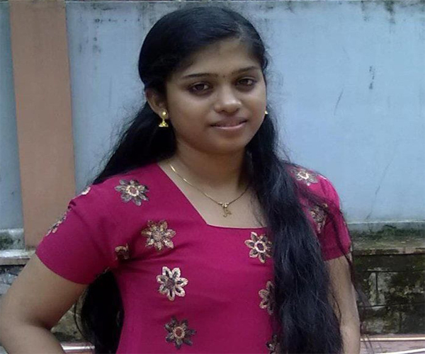 Telugu Visakhapatnam Girl Maalini Kalluri Whatsapp Number for Chat