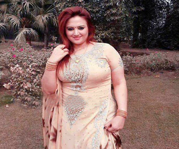 Pakistani Lahore Aunty Maham Rajput Whatsapp Number Marriage Online